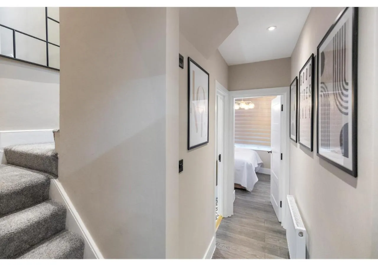 Modern London 3-Bedroom Flat Velká Británie